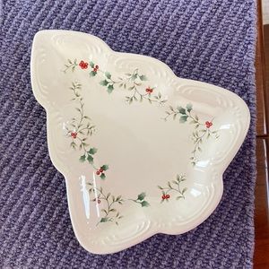 Pfaltzgraff Winterberry tree plate serving dish euc
